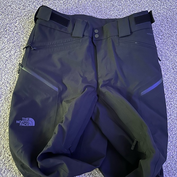 The North Face Insulated Ski Pants - Picture 2 of 2